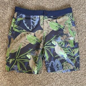 Rhone Barrier Swim Shorts Water Repellent Tropical Parrot Leaf Men’s Size Medium